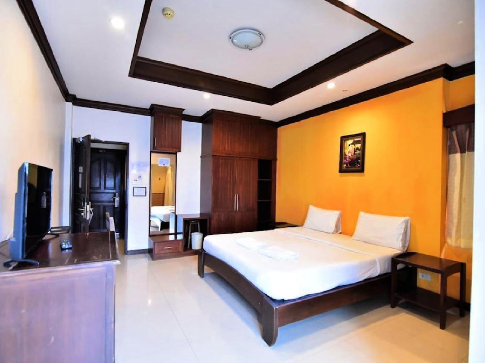 מלון Narawan Hotel, 3*