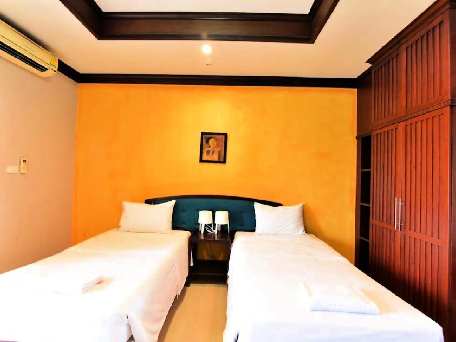 מלון Narawan Hotel, 3*