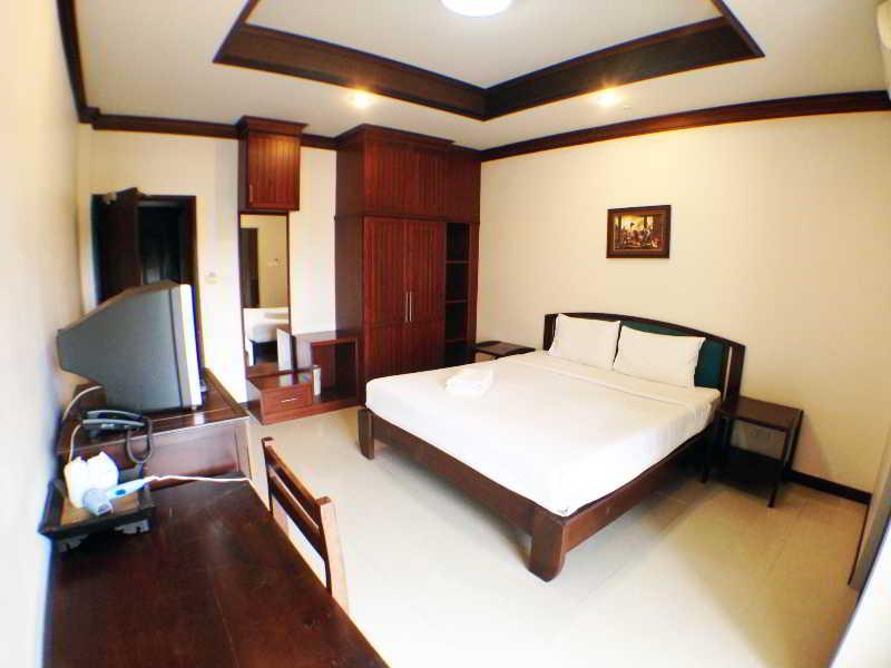 מלון Narawan Hotel,
