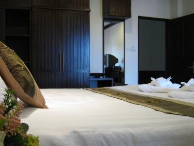 מלון Narawan Hotel, 3*