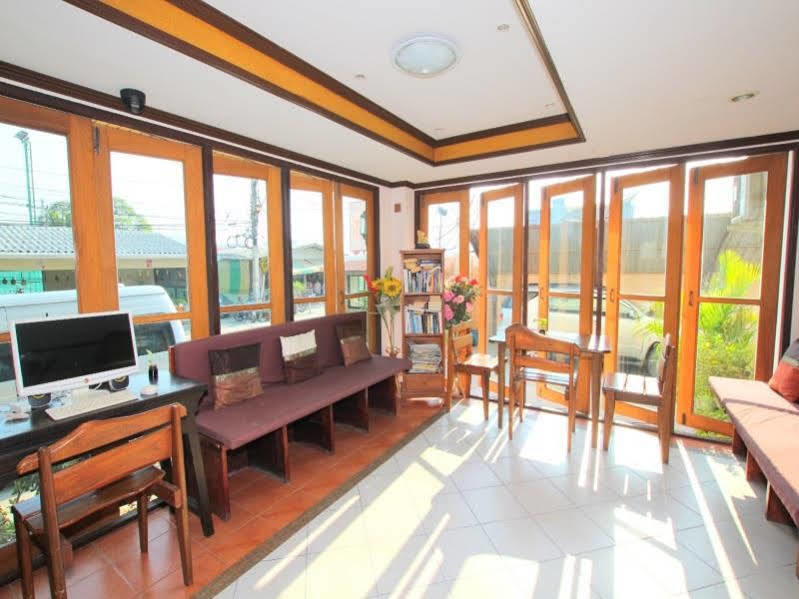 Narawan Hotel, מלון 3*