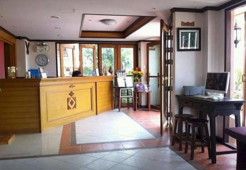 מלון Narawan Hotel,